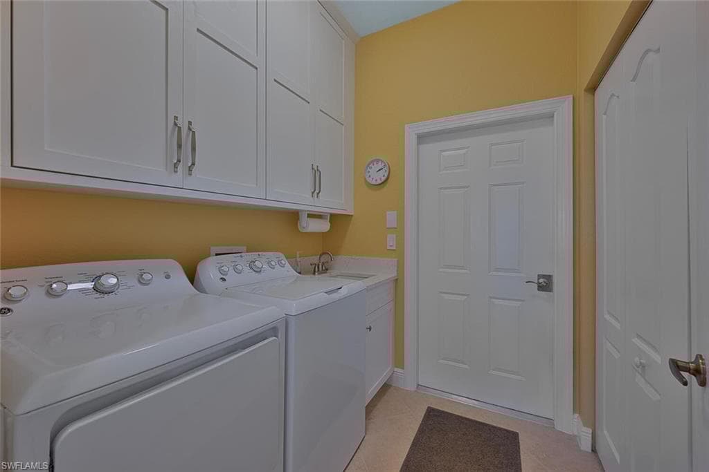 8106 Tauren Ct, Naples, FL 34119-14