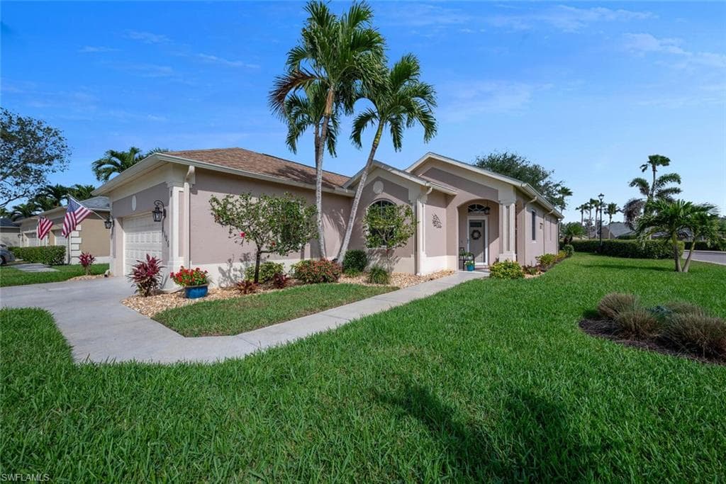 8106 Tauren Ct, Naples, FL 34119-2