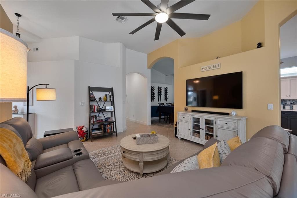 8106 Tauren Ct, Naples, FL 34119-4