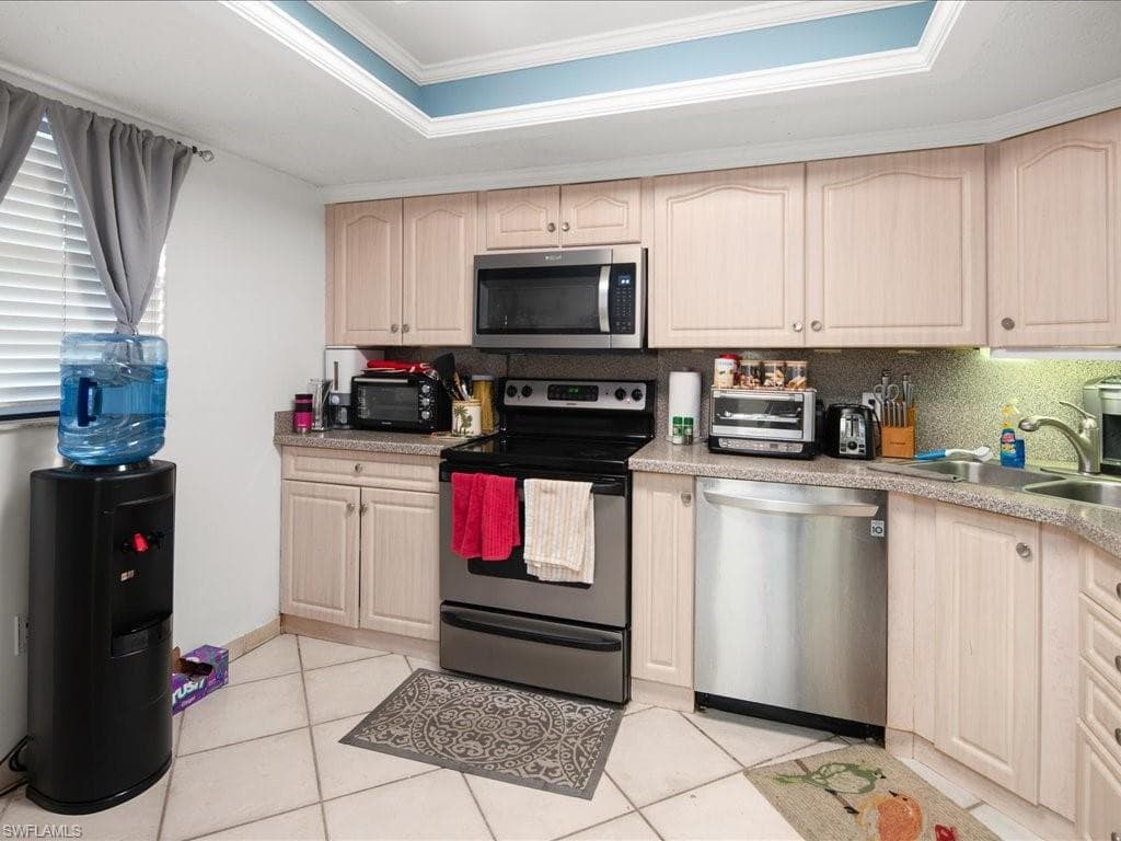 9395 Pennsylvania Ave 7, Bonita Springs, FL 34135-9