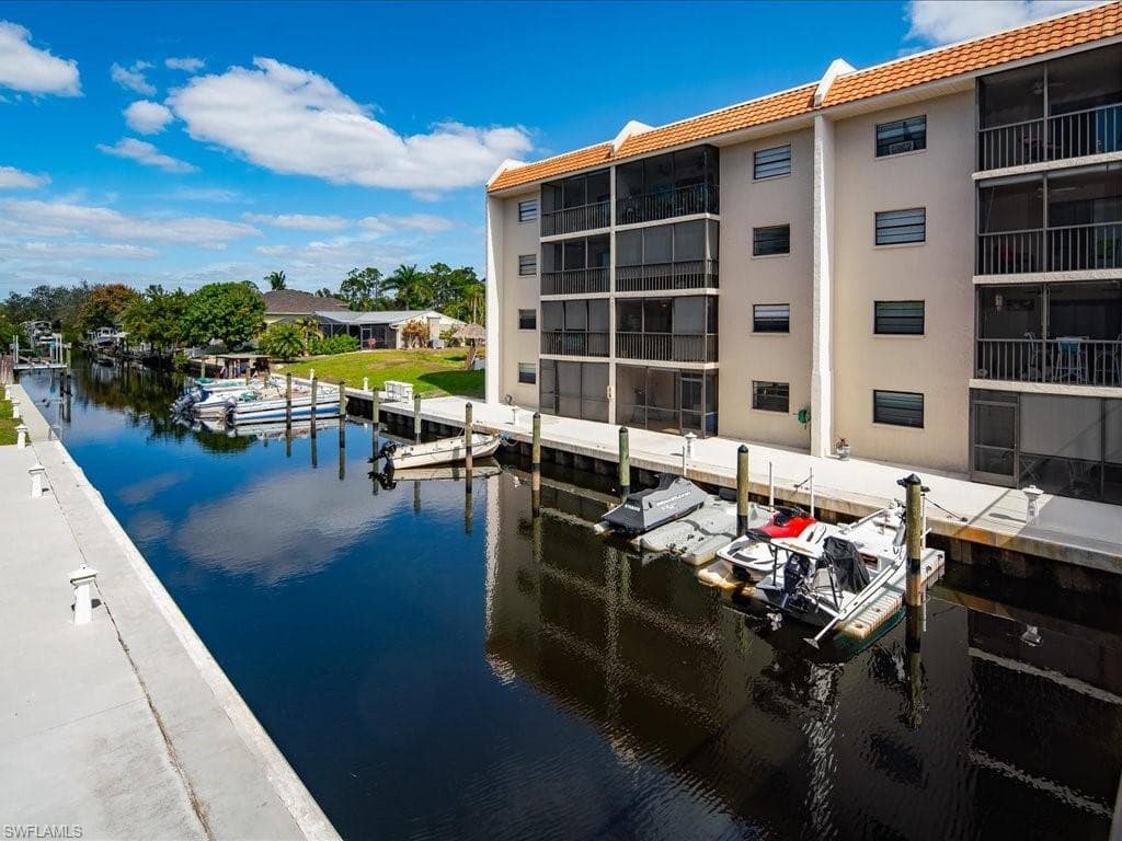 9395 Pennsylvania Ave 7, Bonita Springs, FL 34135-23