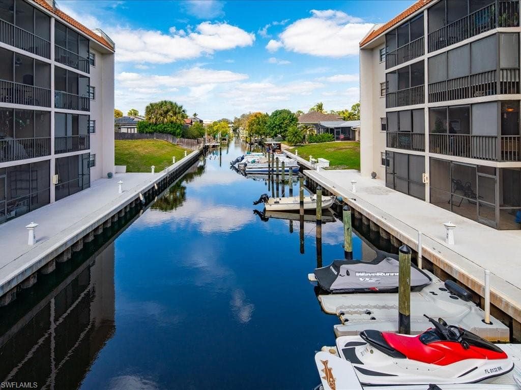 9395 Pennsylvania Ave 7, Bonita Springs, FL 34135-1