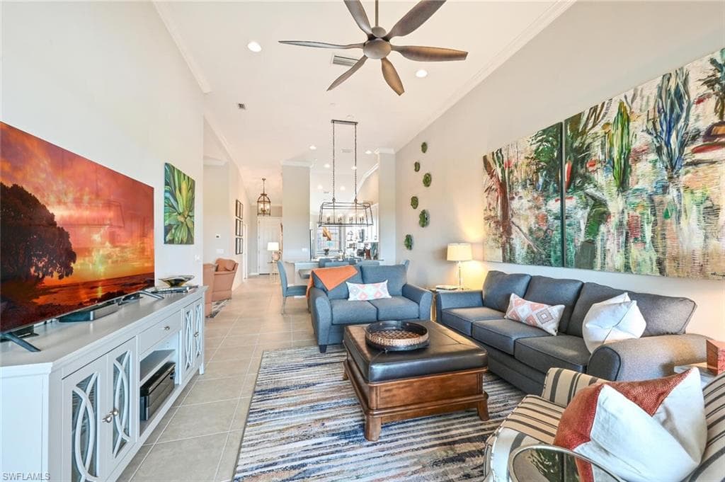9389 Pocida Ct 202, Naples, FL 34119-3