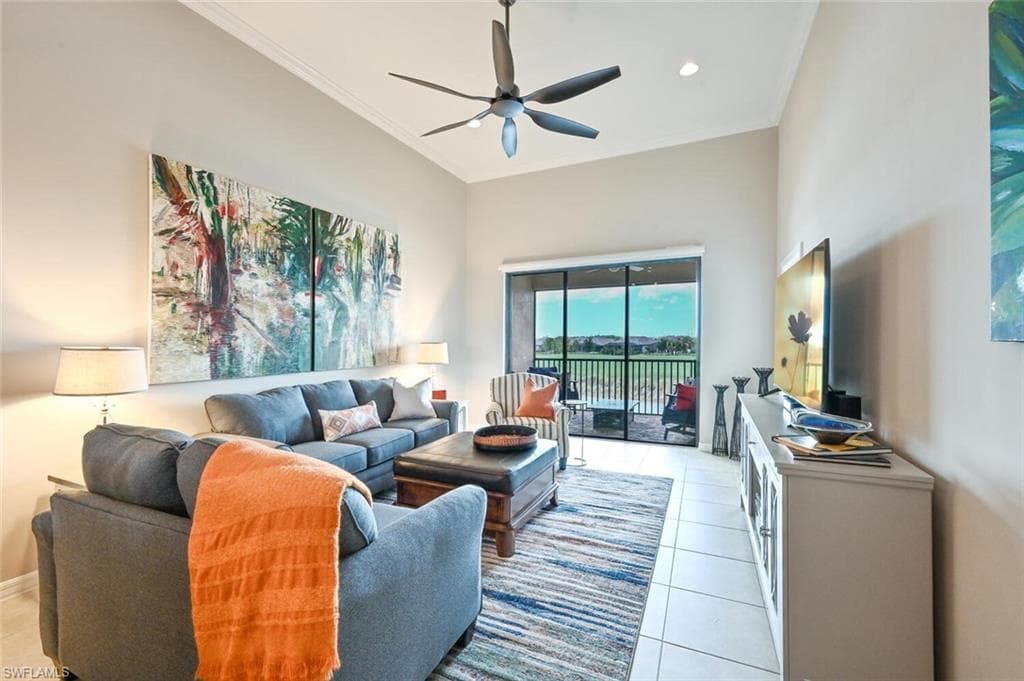 9389 Pocida Ct 202, Naples, FL 34119-4