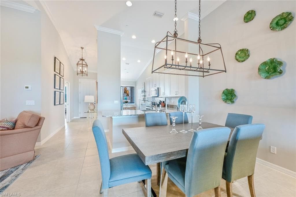 9389 Pocida Ct 202, Naples, FL 34119-8
