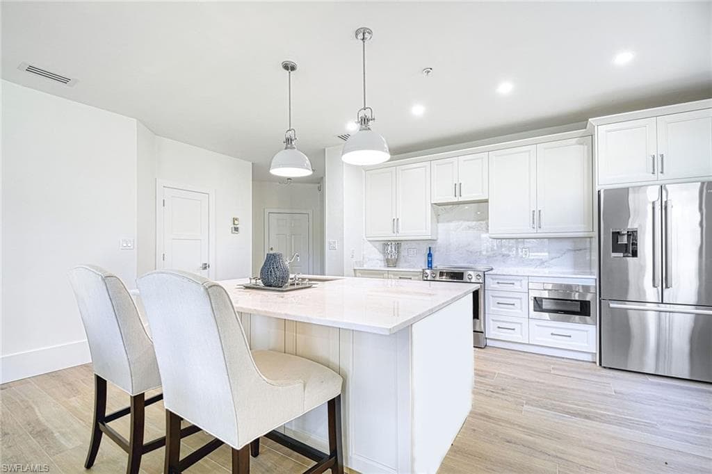 220 Vintage Cir B101, Naples, FL 34119-10