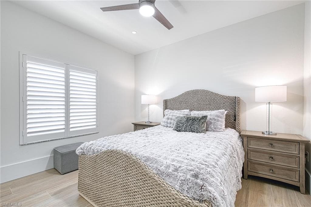 220 Vintage Cir B101, Naples, FL 34119-13