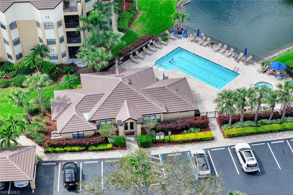 220 Vintage Cir B101, Naples, FL 34119-20