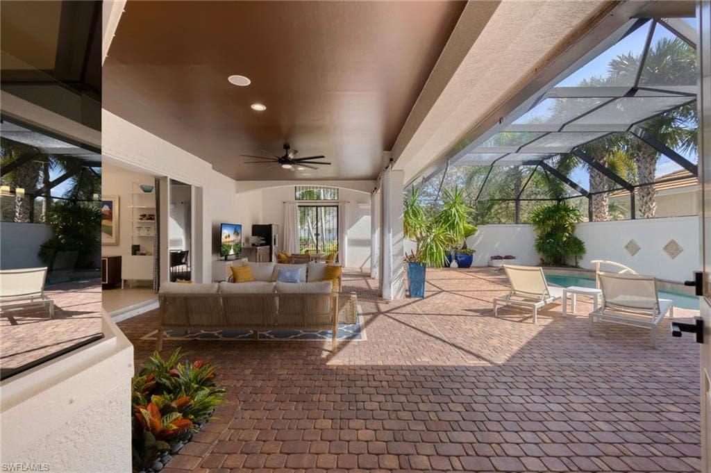 5066 Rustic Oaks Cir, Naples, FL 34105-15
