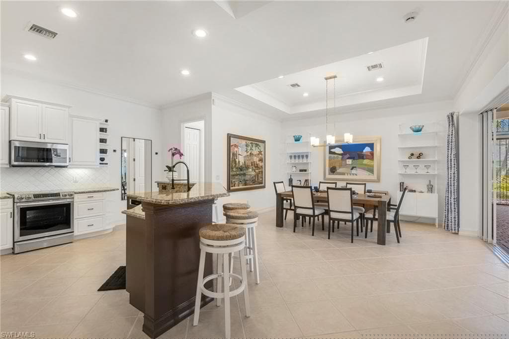5066 Rustic Oaks Cir, Naples, FL 34105-20