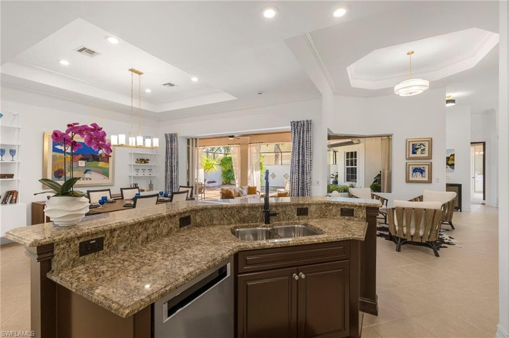 5066 Rustic Oaks Cir, Naples, FL 34105-21