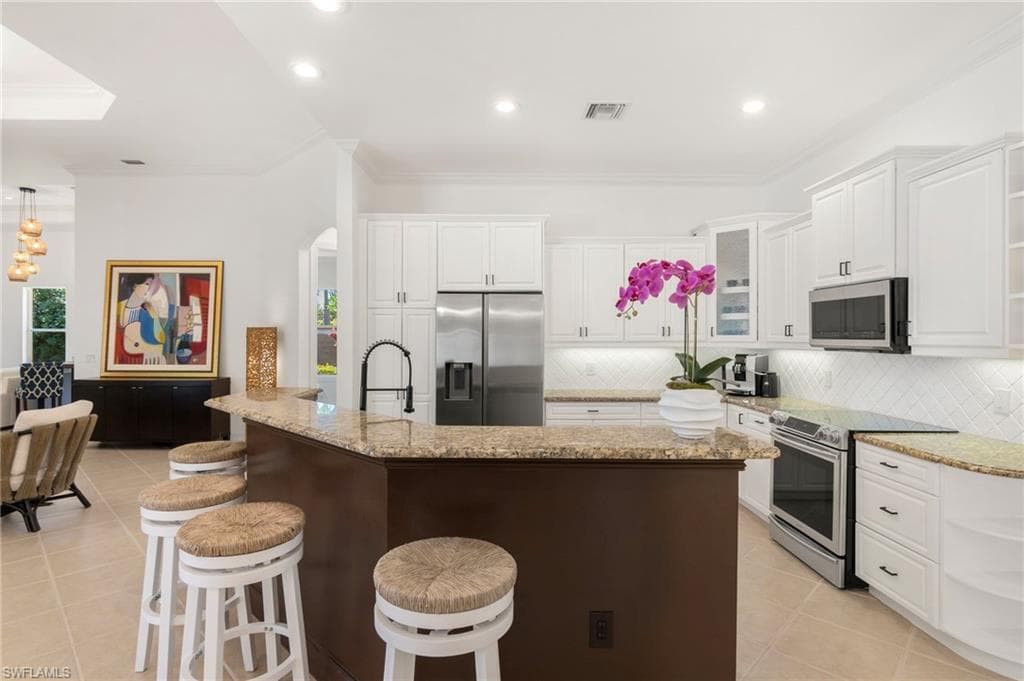5066 Rustic Oaks Cir, Naples, FL 34105-22