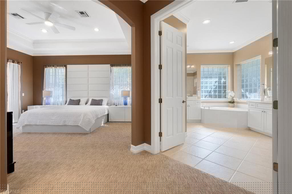 5066 Rustic Oaks Cir, Naples, FL 34105-34