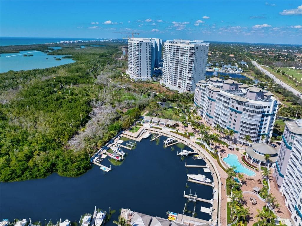 13675 Vanderbilt Dr 810, Naples, FL 34110-27