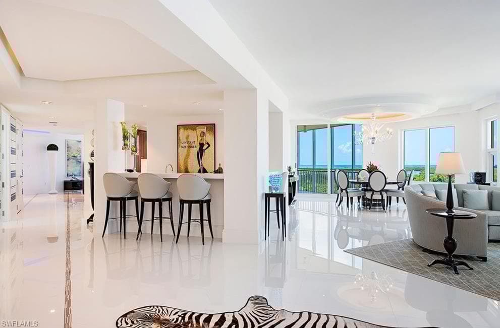 13675 Vanderbilt Dr 810, Naples, FL 34110-8
