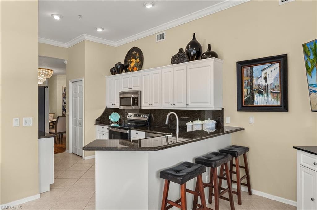 945 Eastham Way H203, Naples, FL 34104-13