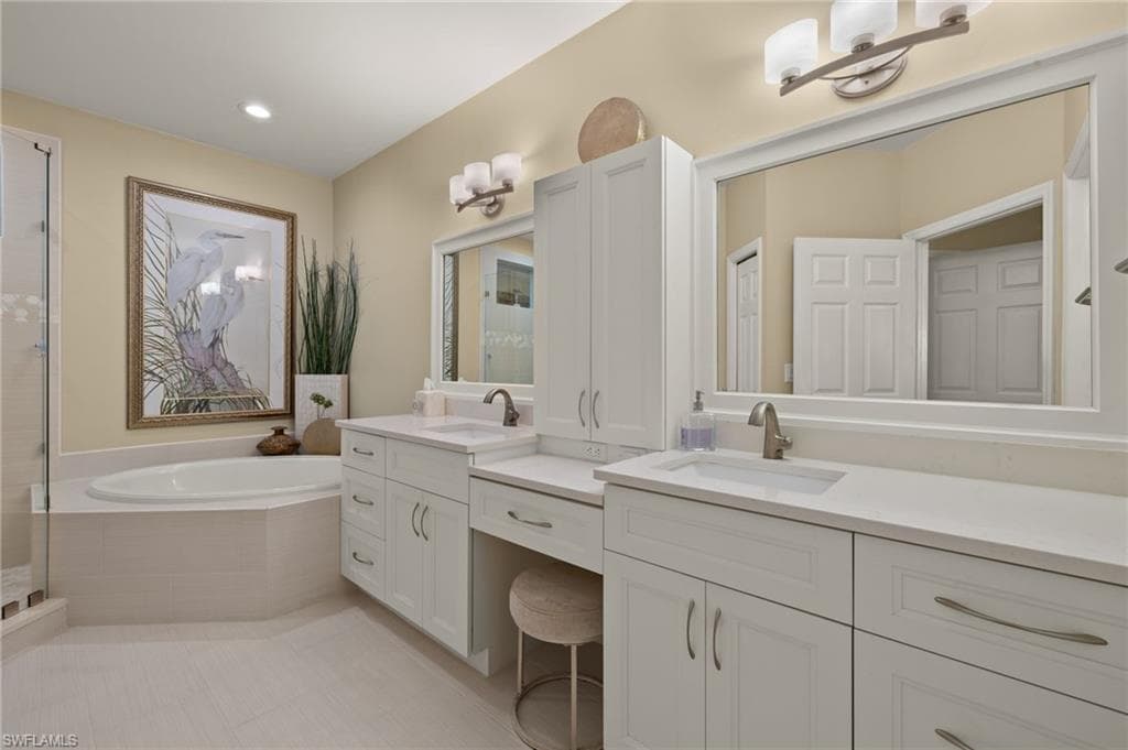 945 Eastham Way H203, Naples, FL 34104-21