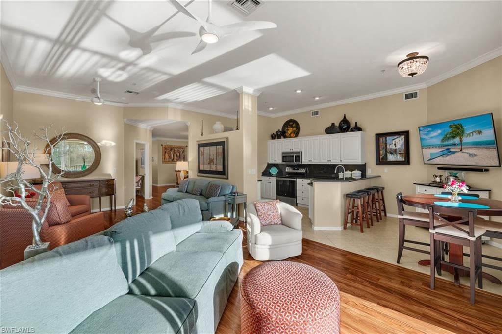 945 Eastham Way H203, Naples, FL 34104-6