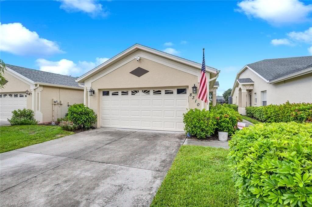 8310 Ibis Cove Dr, Naples, FL 34119-3