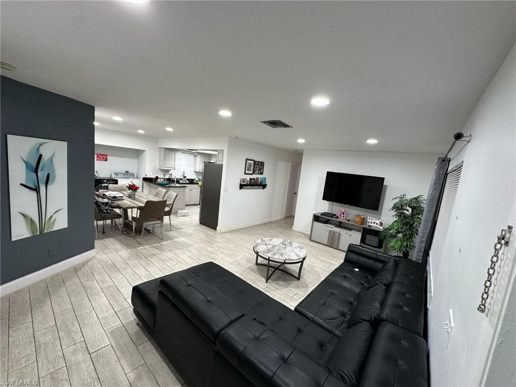 4865 22nd Ave SW, Naples, FL 34116-7