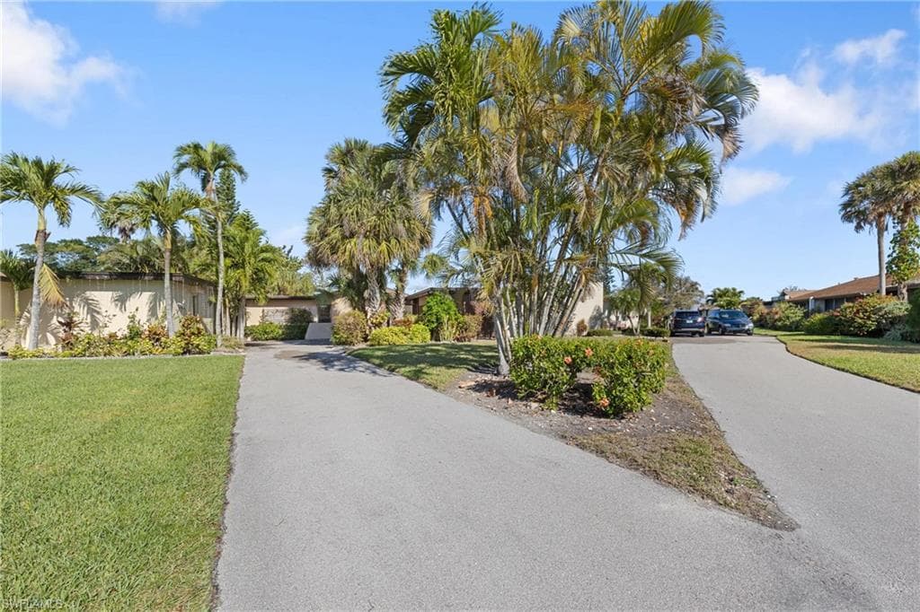 4000 Estero Bay Ln F25, Naples, FL 34112-28