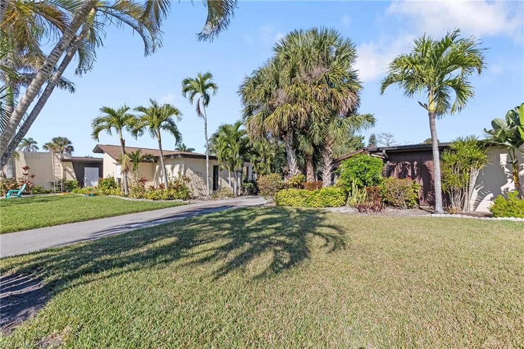 4000 Estero Bay Ln F25, Naples, FL 34112-38