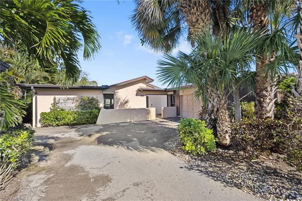 4000 Estero Bay Ln F25, Naples, FL 34112-3