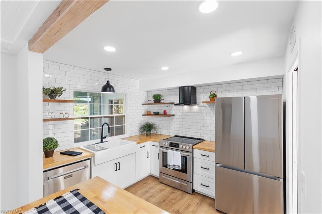4000 Estero Bay Ln F25, Naples, FL 34112-7