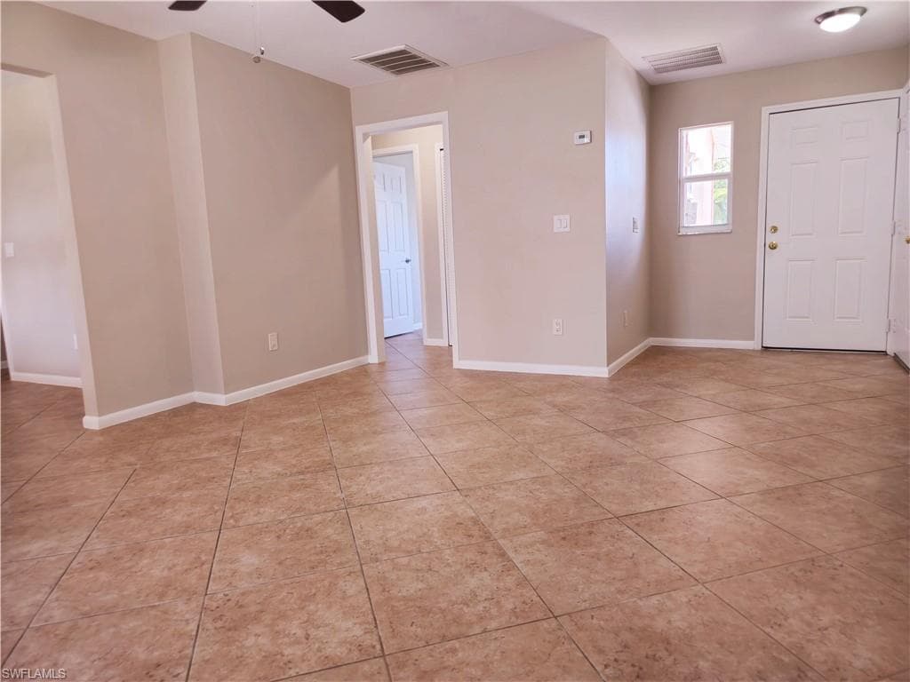 1404 15th St, Cape Coral, FL 33990-3