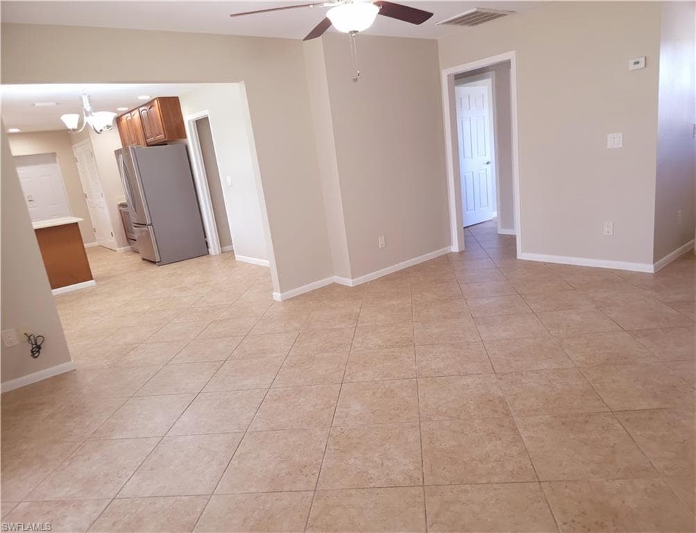 1404 15th St, Cape Coral, FL 33990-5