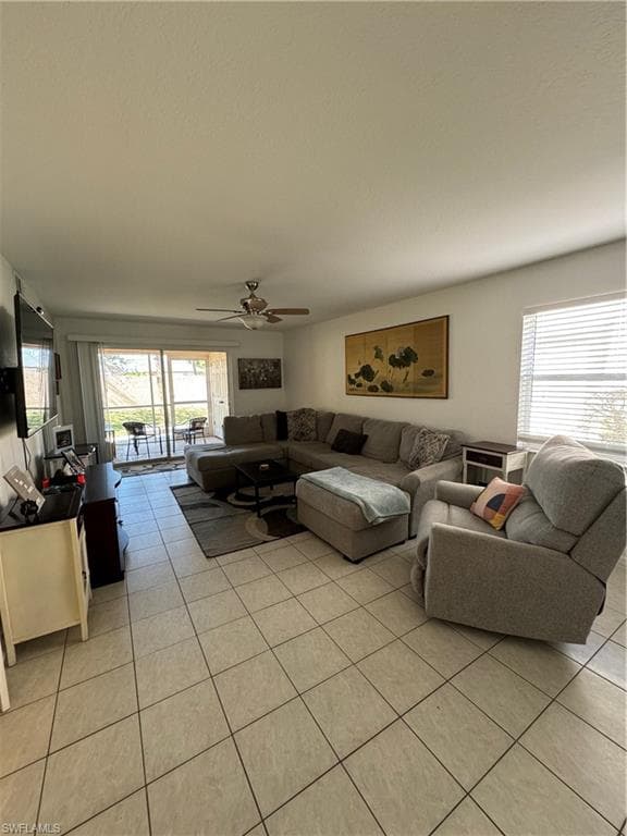 26728 Little John Ct 6, Bonita Springs, FL 34135-4