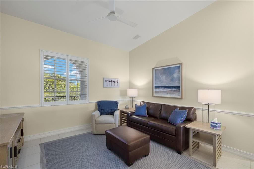 815 Bentwater Cir 203, Naples, FL 34108-10
