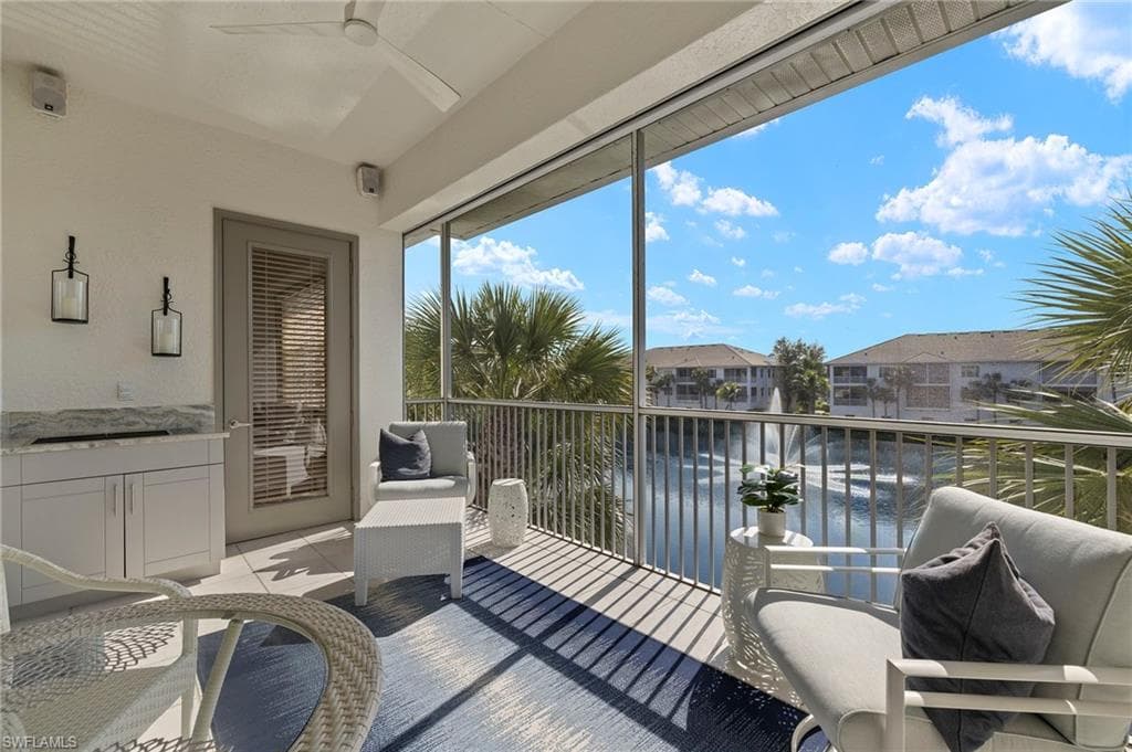 815 Bentwater Cir 203, Naples, FL 34108-17