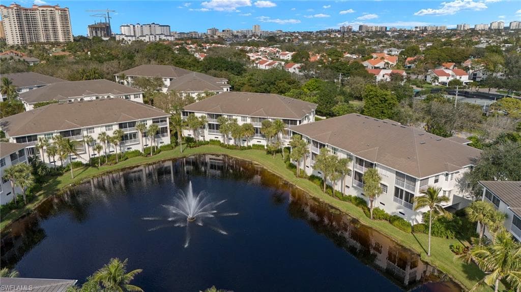 815 Bentwater Cir 203, Naples, FL 34108-21