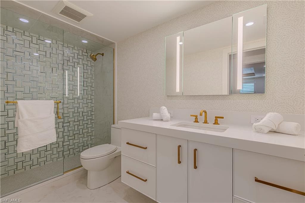 320 14th Ave S 320e, Naples, FL 34102-15