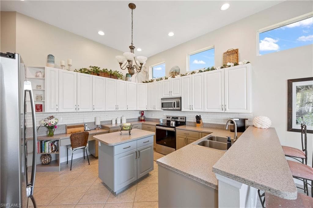 1095 Port Orange Way, Naples, FL 34120-15