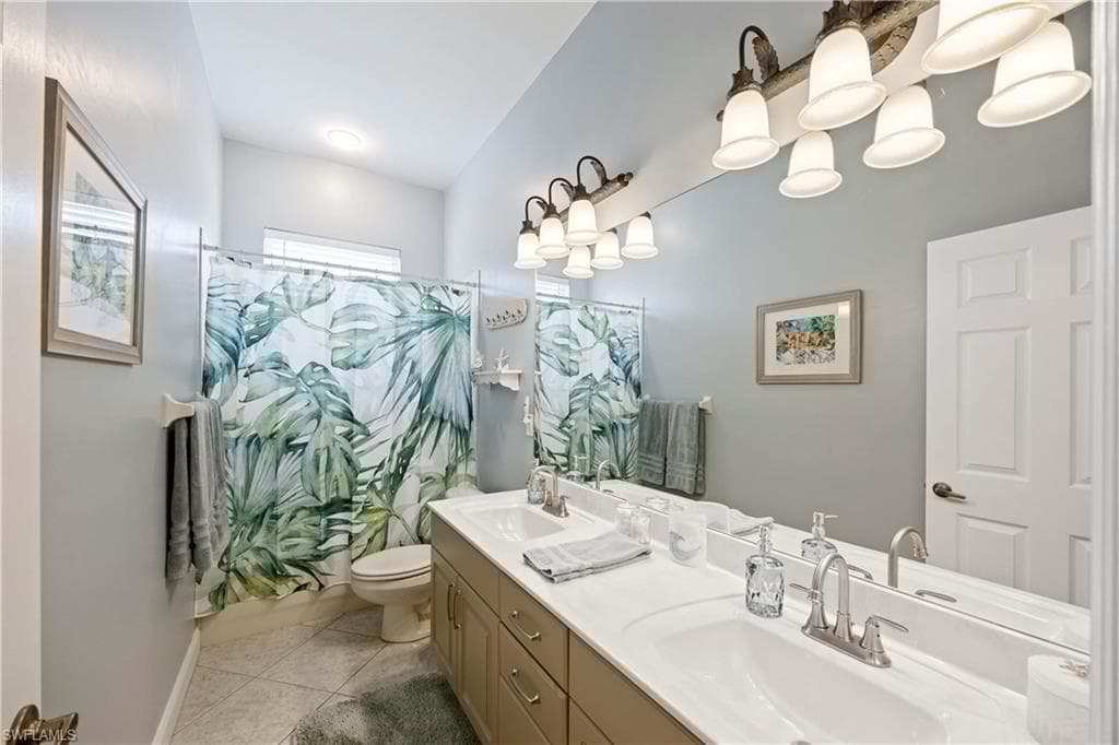 1095 Port Orange Way, Naples, FL 34120-28