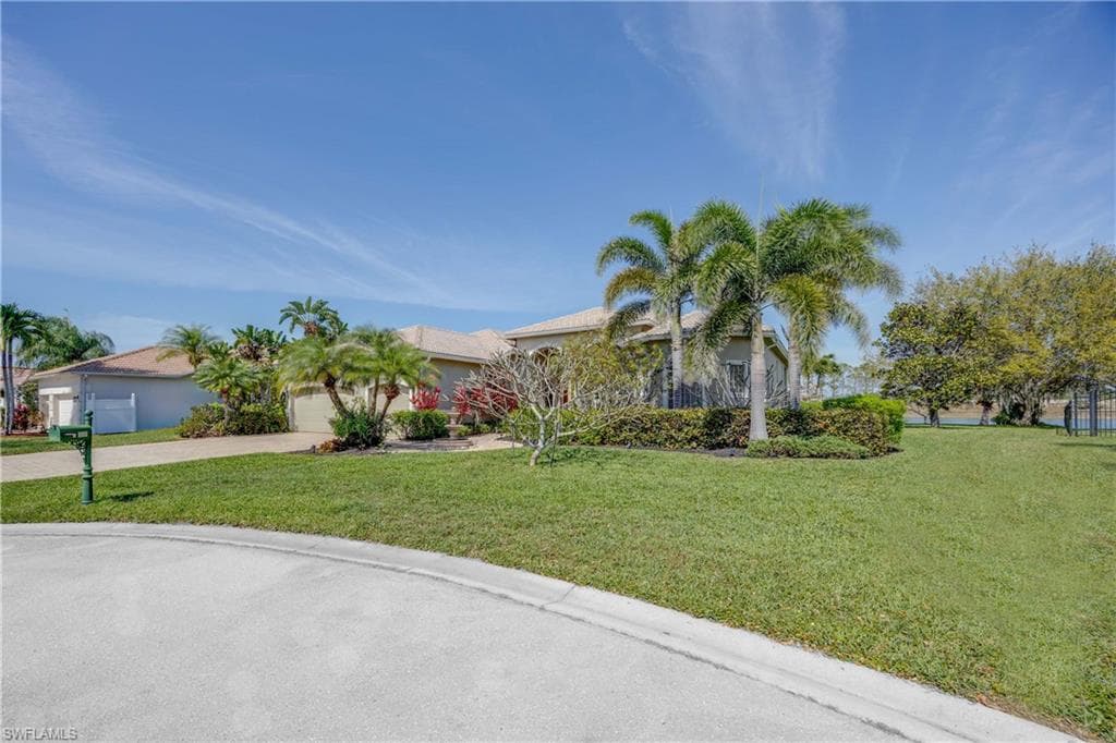 1095 Port Orange Way, Naples, FL 34120-3