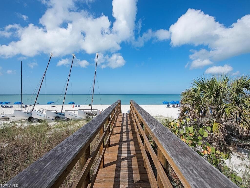 600 Via Mezner 1502, Naples, FL 34108-30