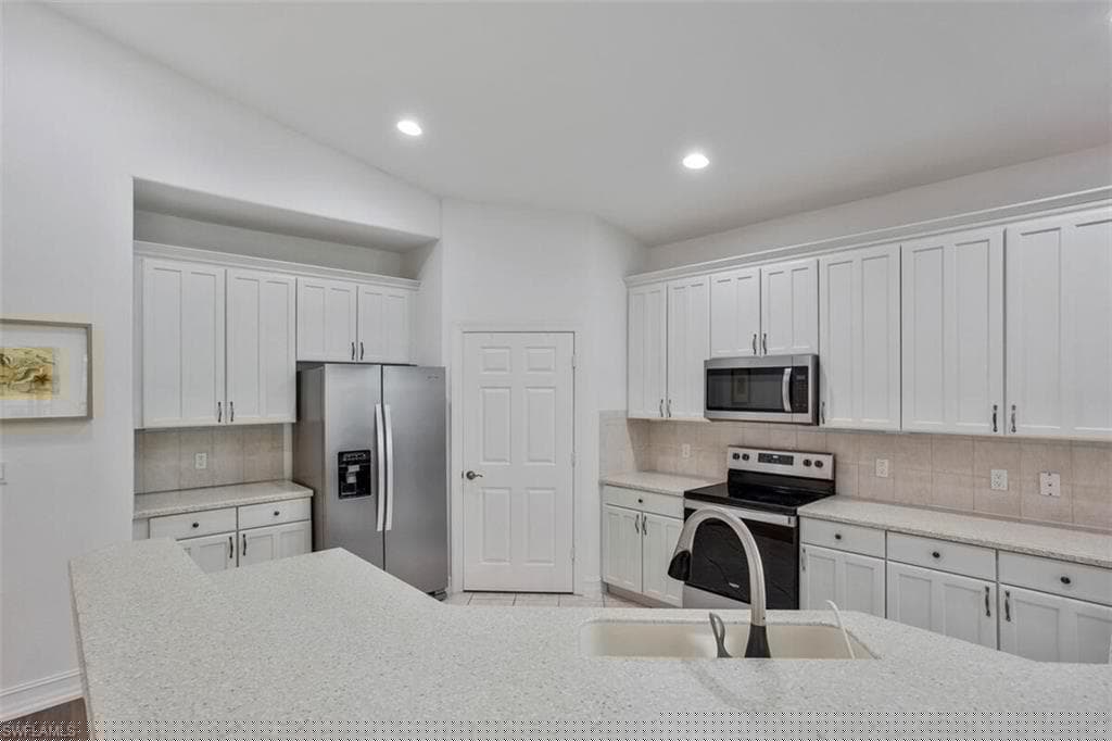 1277 Rialto Way 201, Naples, FL 34114-21