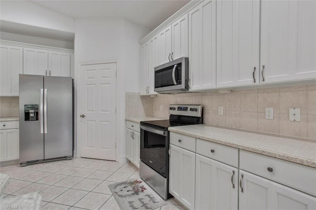 1277 Rialto Way 201, Naples, FL 34114-23
