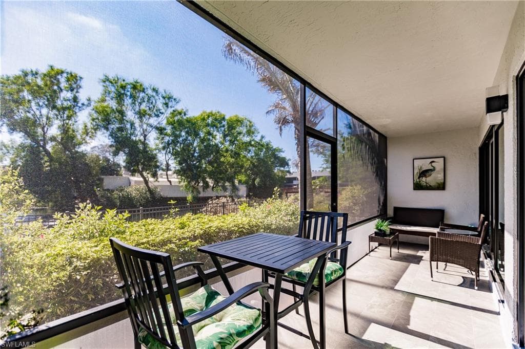 600 Neapolitan Way 152, Naples, FL 34103-20