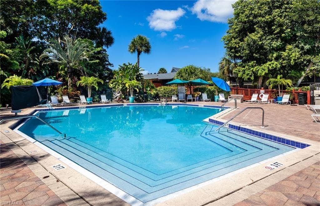 600 Neapolitan Way 152, Naples, FL 34103-22