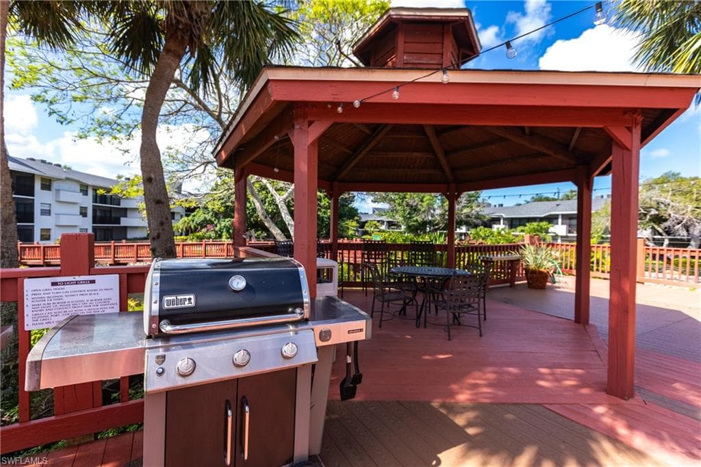 600 Neapolitan Way 152, Naples, FL 34103-35