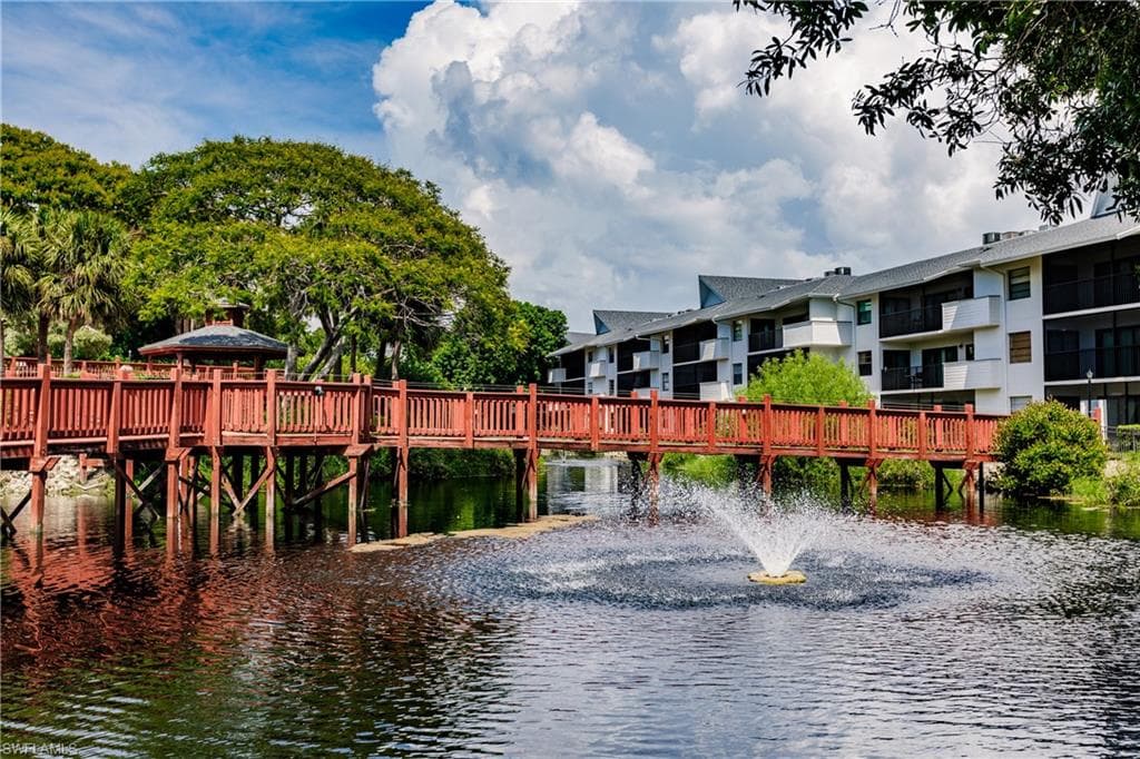 600 Neapolitan Way 152, Naples, FL 34103-37