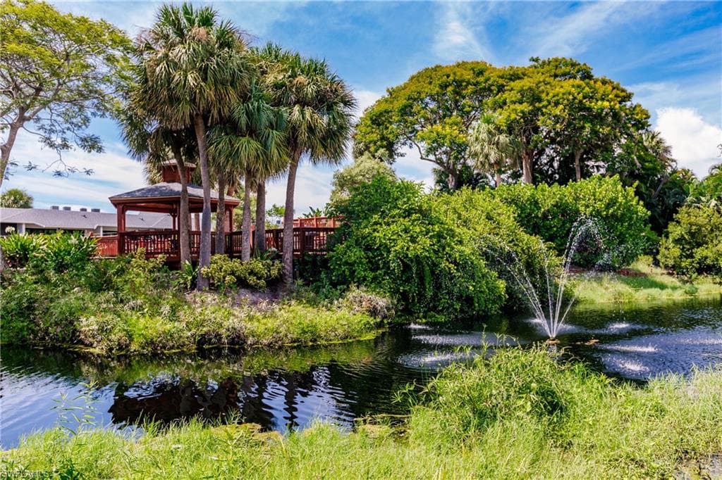 600 Neapolitan Way 152, Naples, FL 34103-39