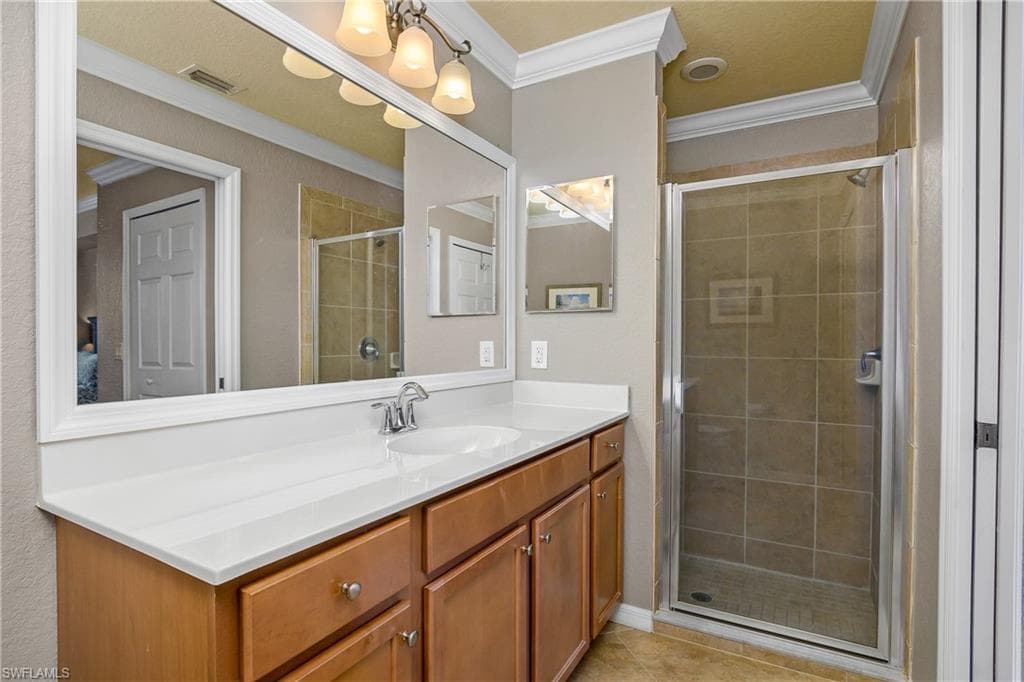 9723 Acqua Ct 315, Naples, FL 34113-19