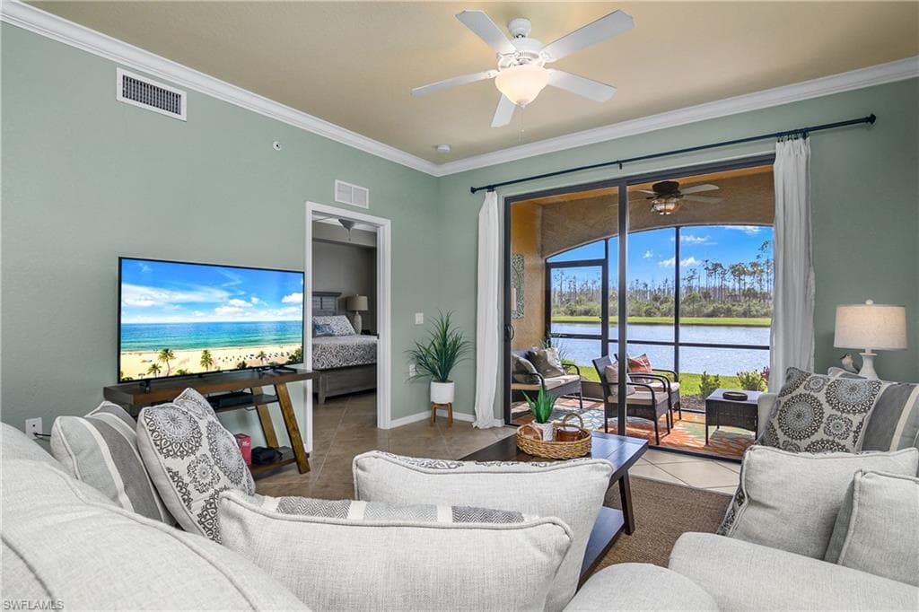 9723 Acqua Ct 315, Naples, FL 34113-3