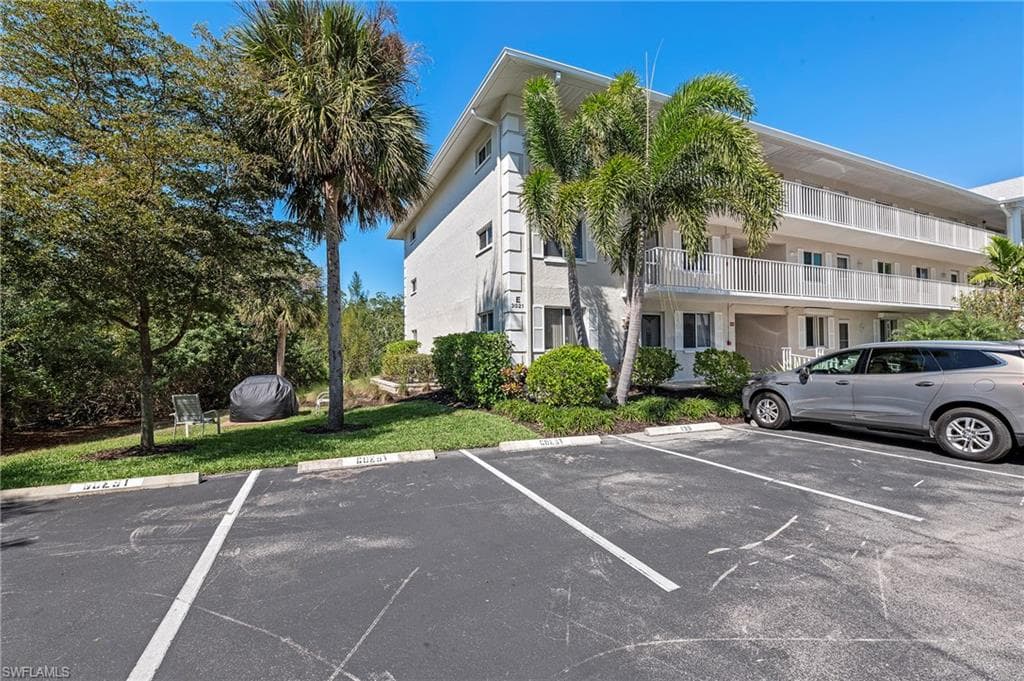 3021 Sandpiper Bay Cir E101, Naples, FL 34112-18