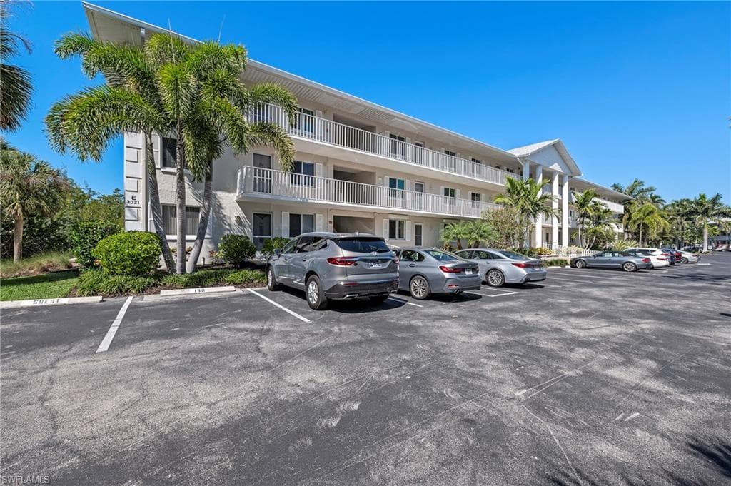 3021 Sandpiper Bay Cir E101, Naples, FL 34112-20